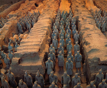 Figuras de Guerreros y Corceles de Terracota